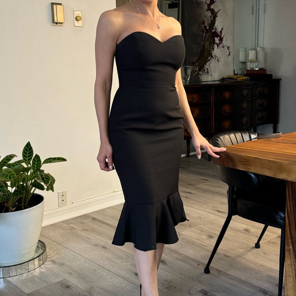 BCBG MAXAZARIA Black dress